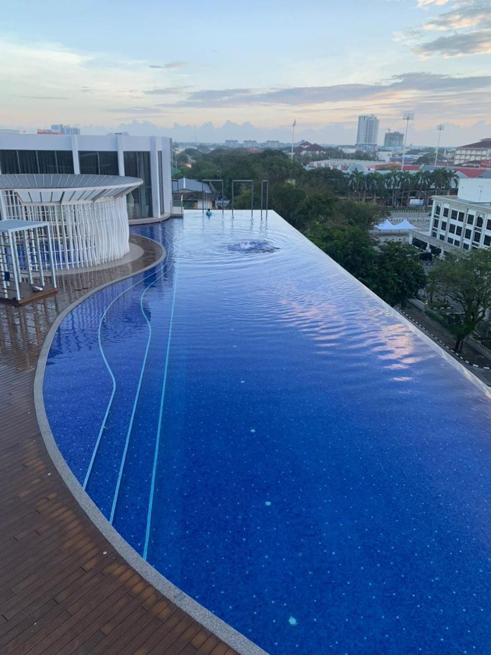 Zulanie Suite at Troika Residence, Cozy&Comfort, Free Wifi&Netflix Kota Bharu Zewnętrze zdjęcie